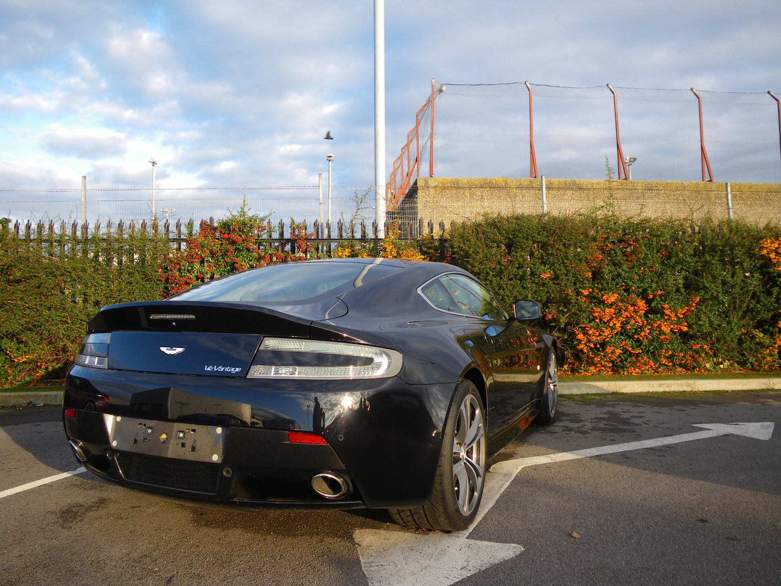 Aston Martin V12 Vantage