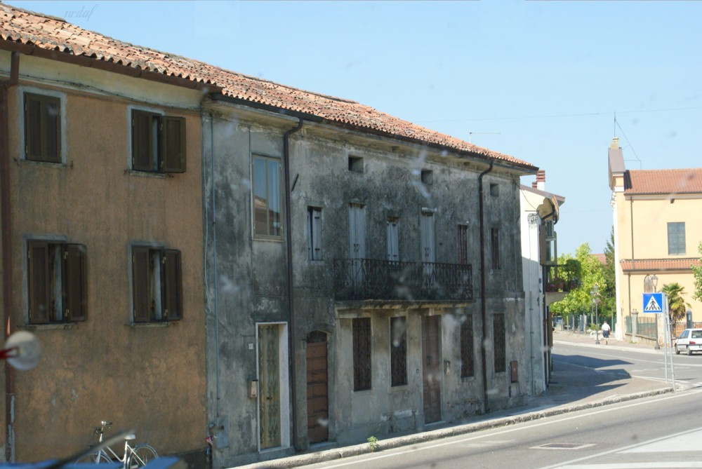 italian old houses