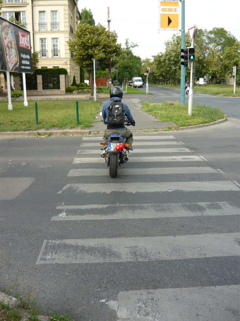 A zebra a motorosoké