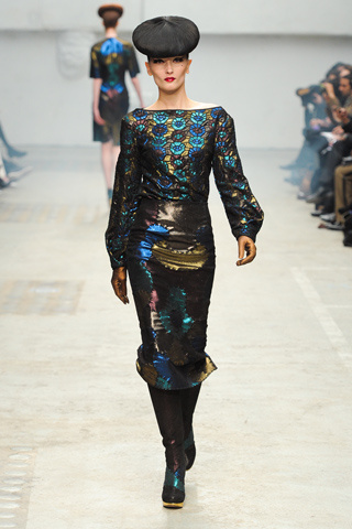 Manish Arora1