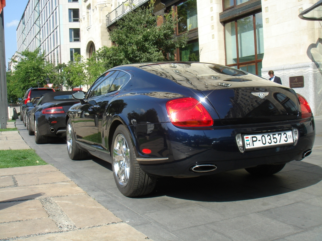 Bentley Continental GT- Aston Martin Vantage