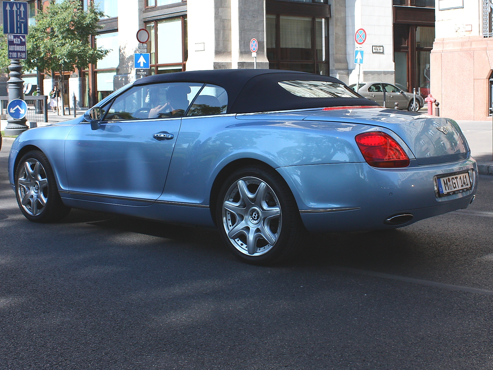 Bentley Continental GTC