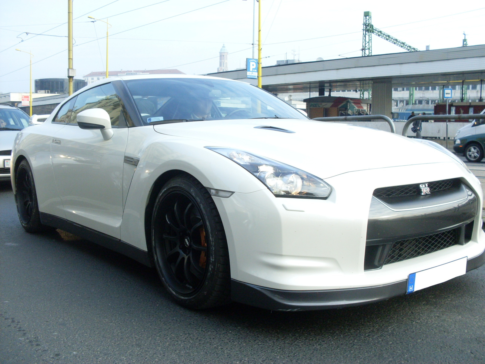 Nissan GT-R