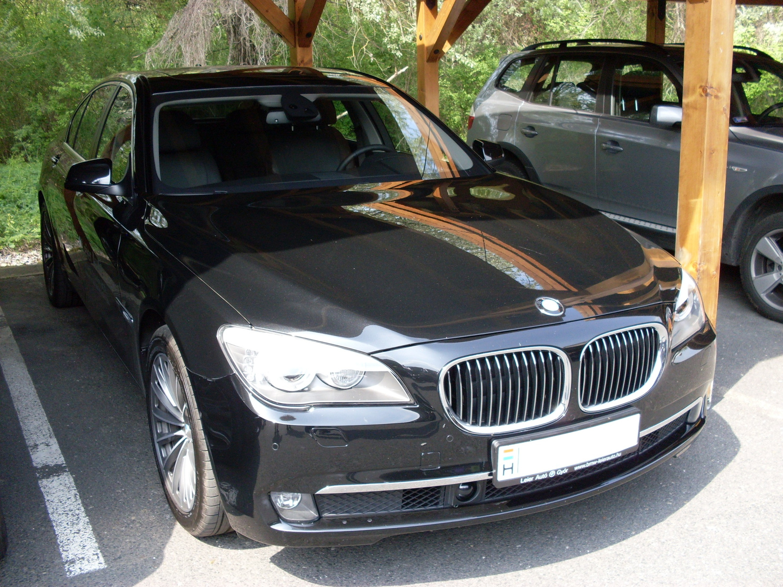 BMW 7-series (f01)