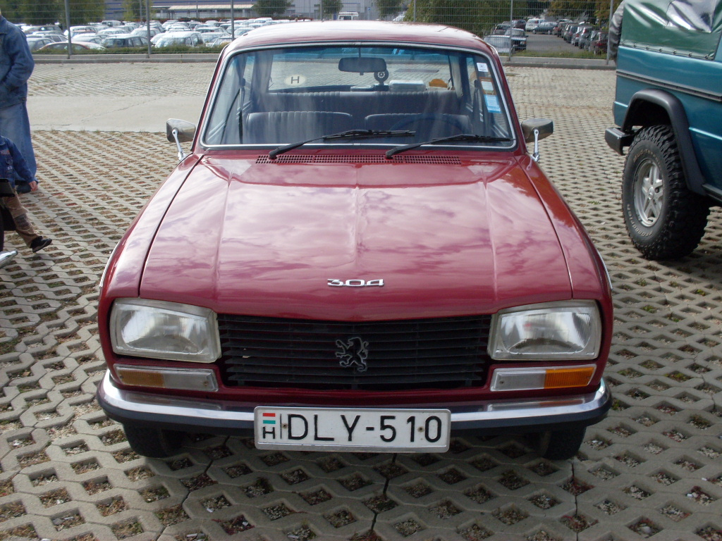 PEUGEOT 304