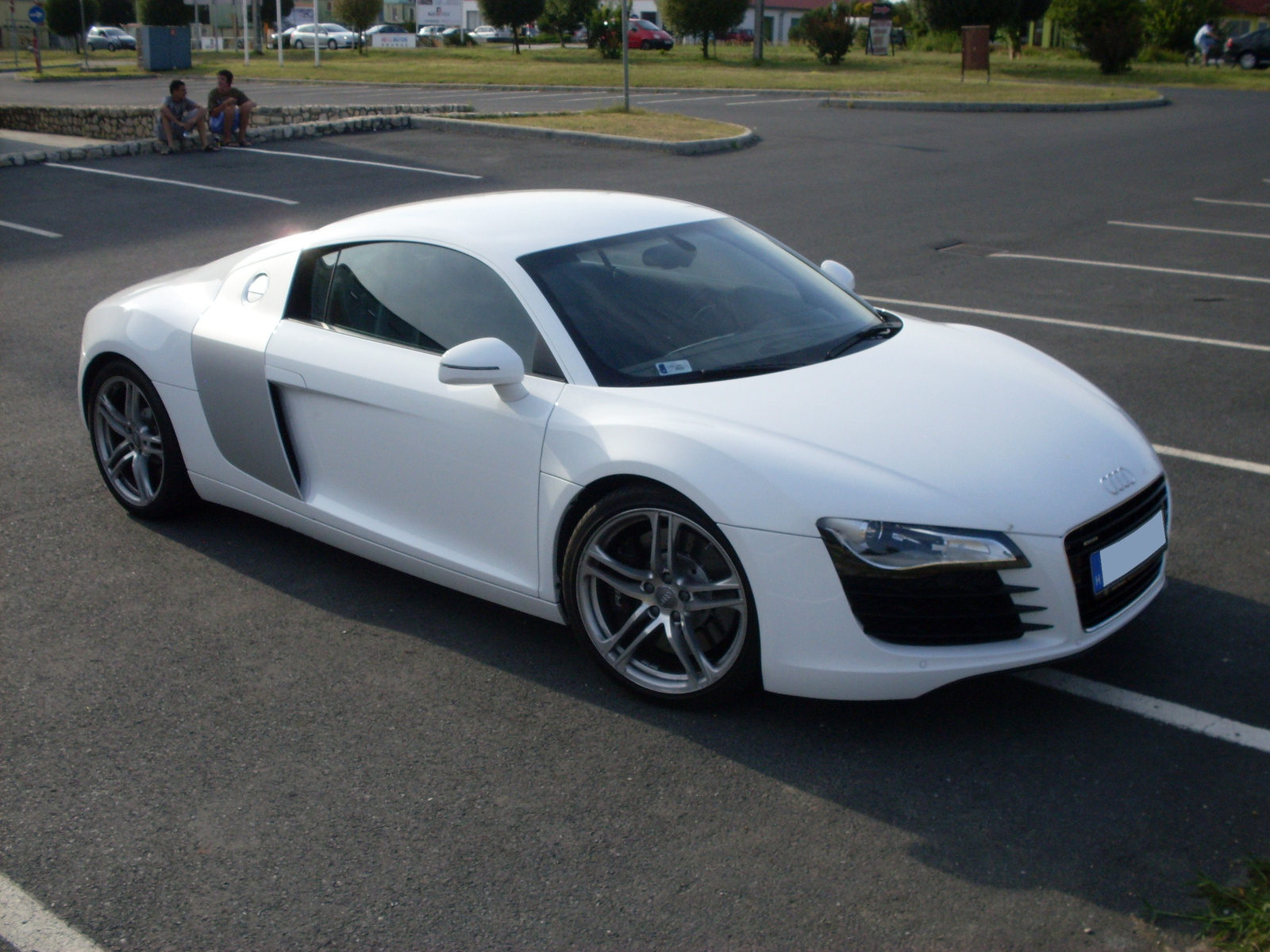 AUDI R8