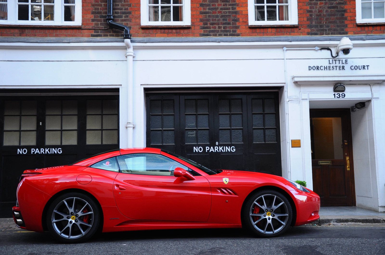 Ferrari California