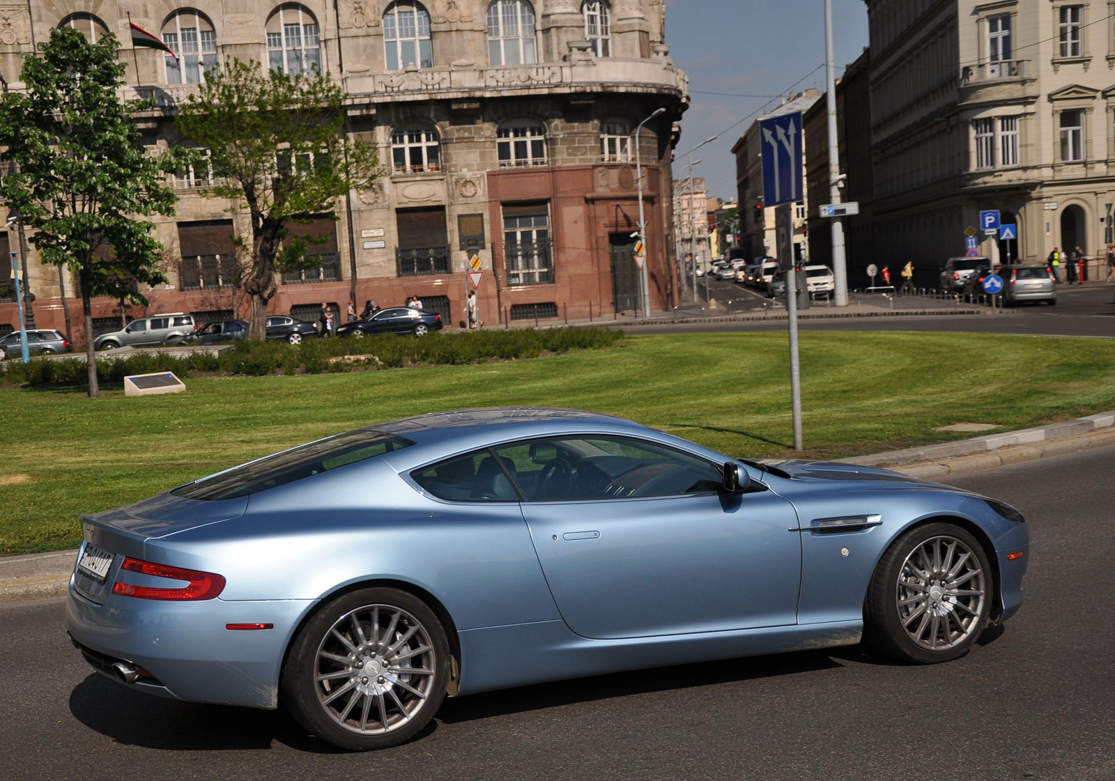 Aston Martin DB9 104