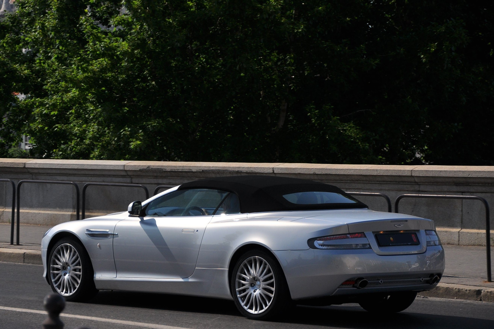 Aston Martin DB9 Volante 092