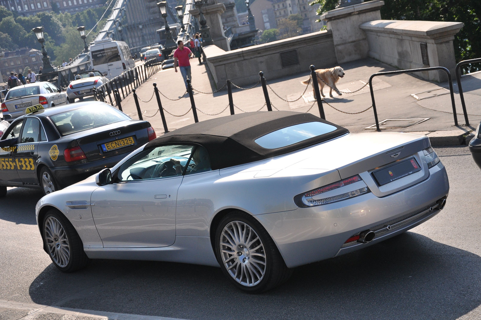 Aston Martin DB9 Volante 097