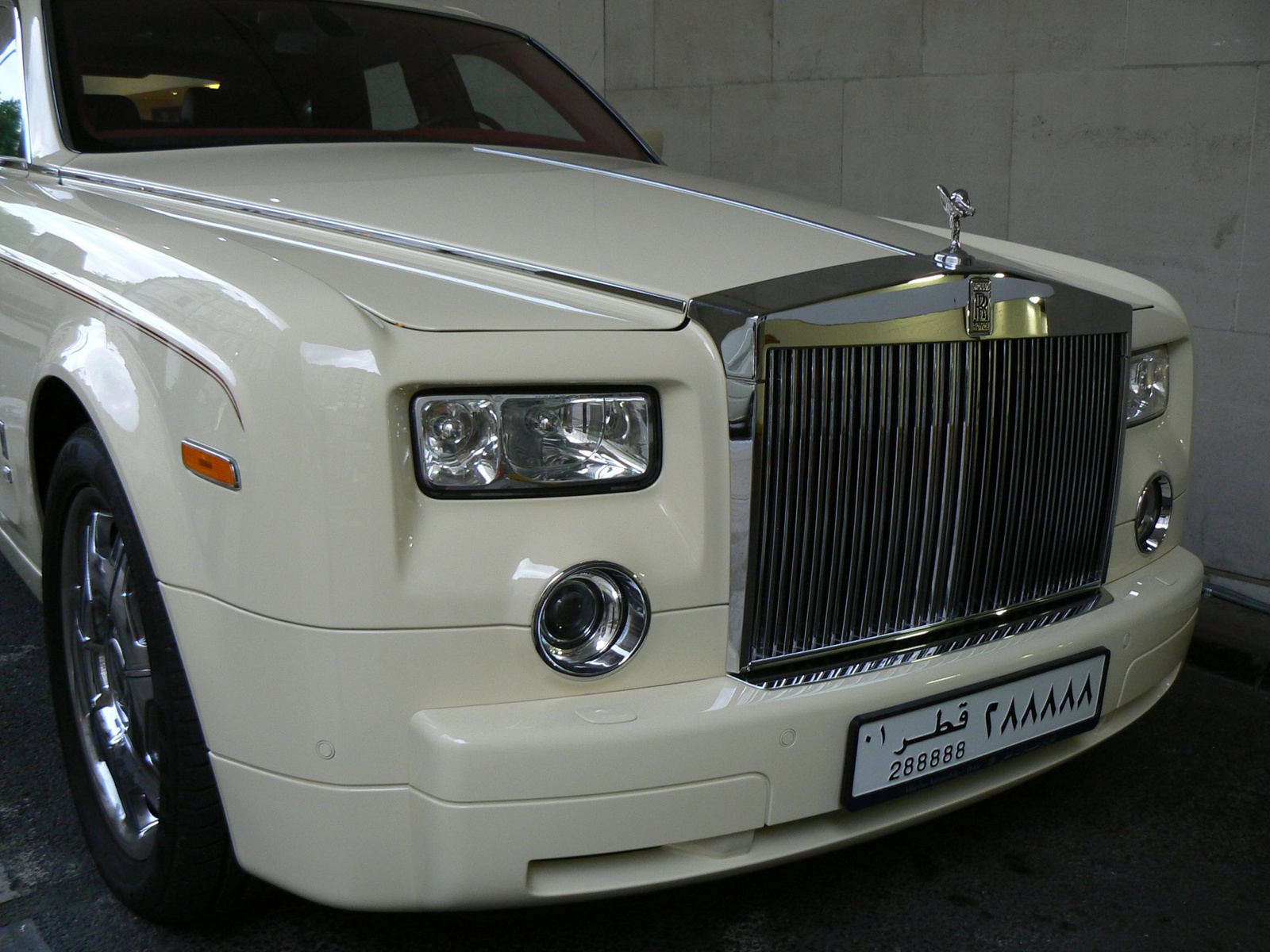 (2) Rolls-Royce Phantom