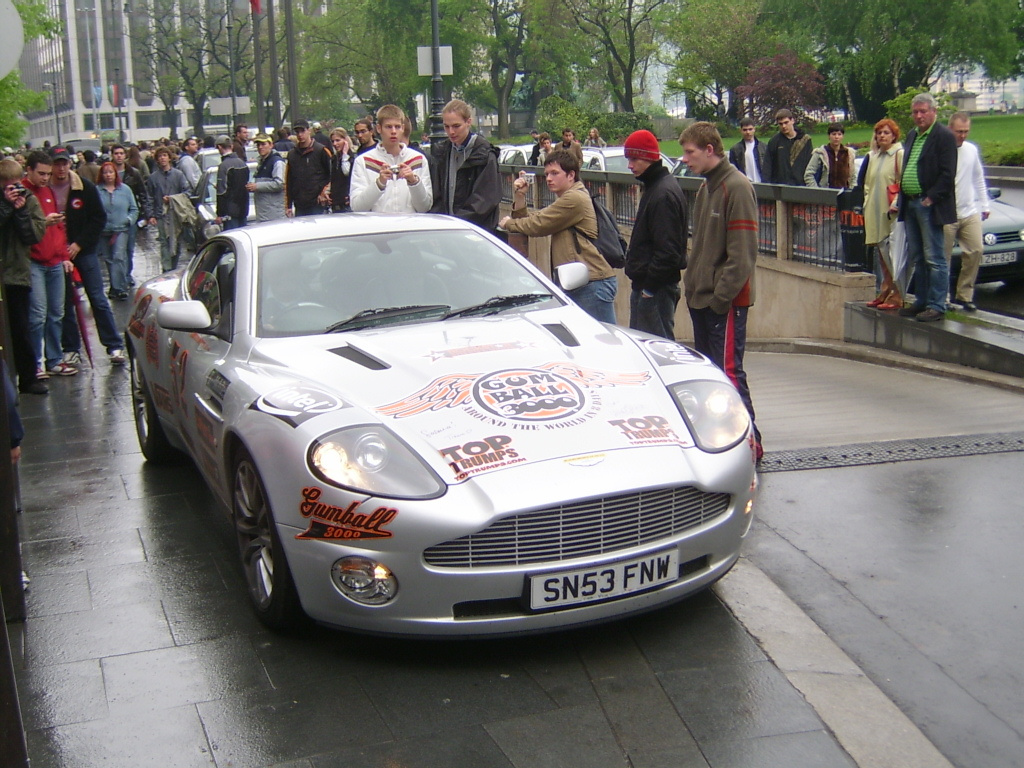 Gumball 055 Aston Martin Vanquish (6)