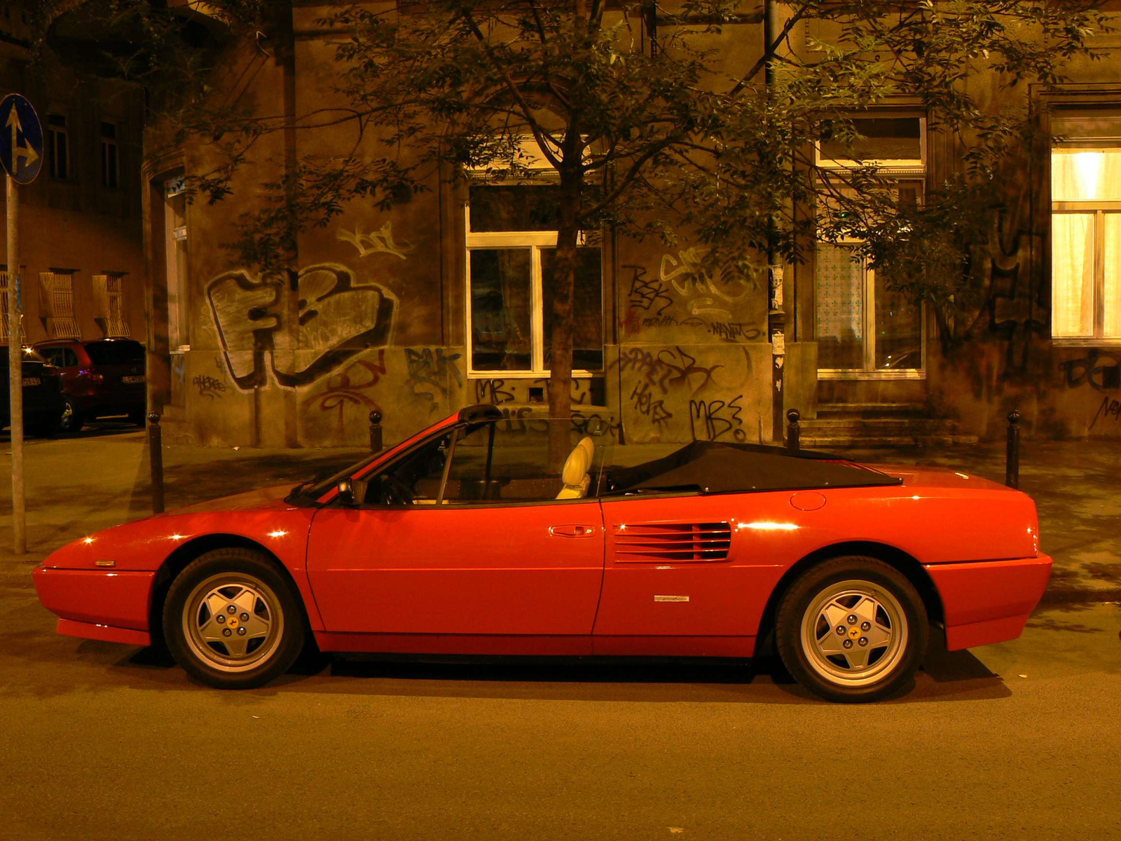 Ferrari Mondial 010