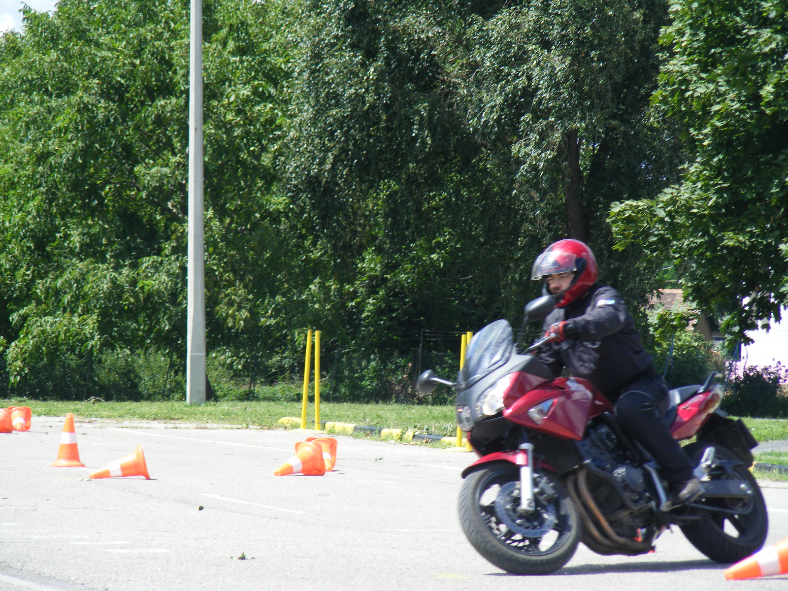 Pécsi motoros tréning, KÉKT