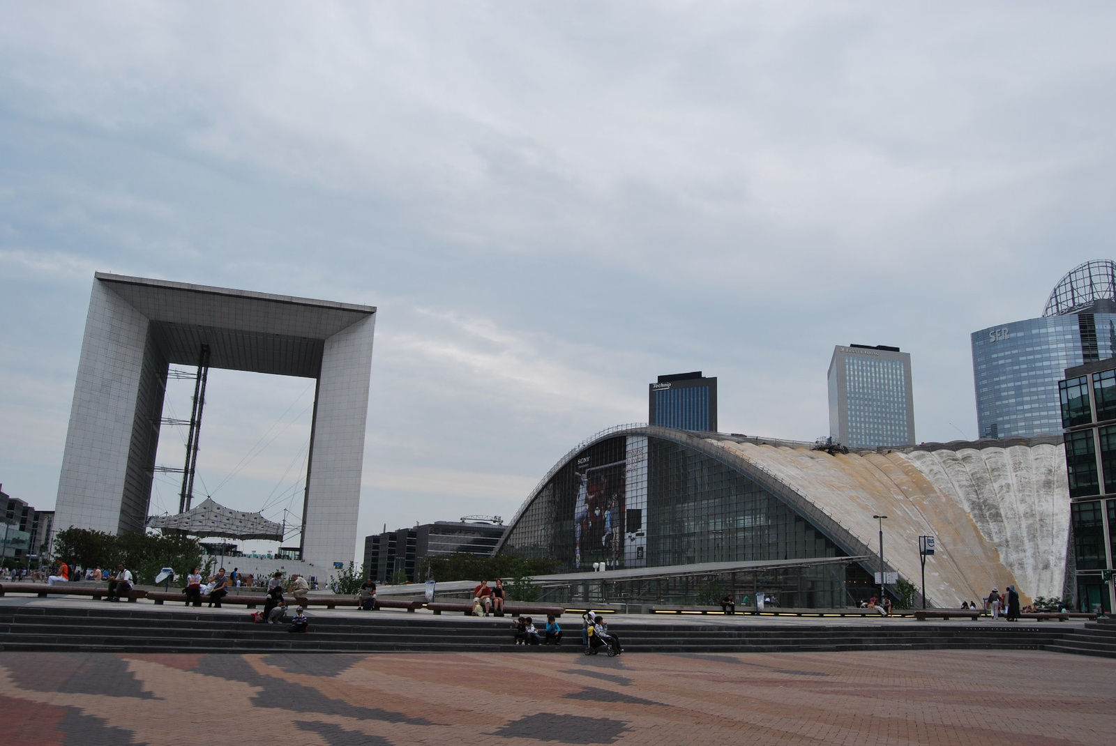 la defense (25)   paris párizs