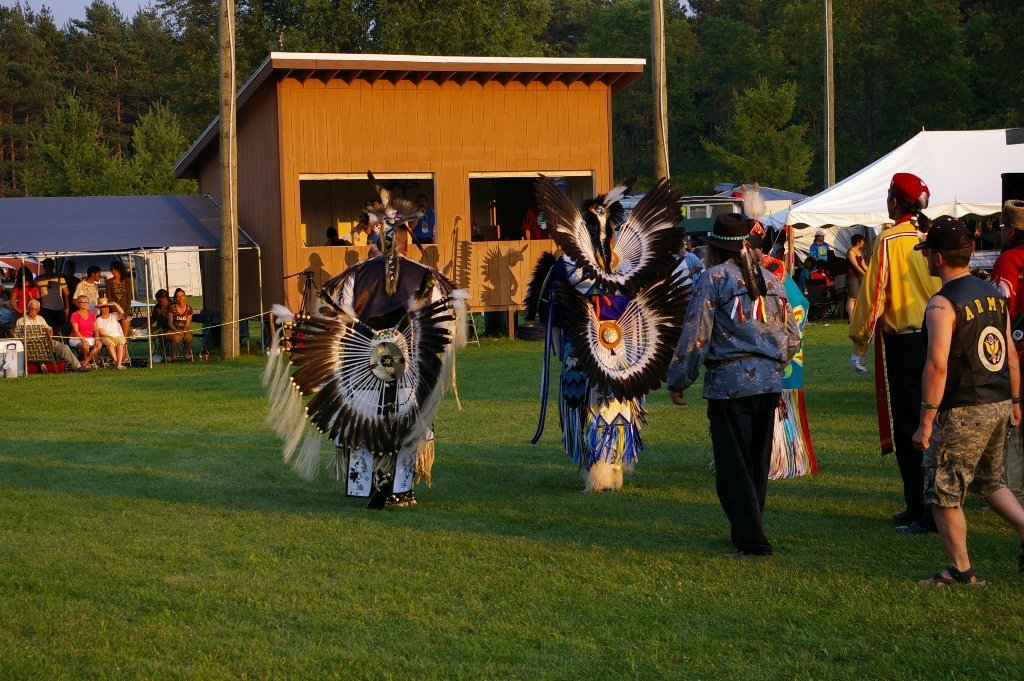 Powwow indiántánc