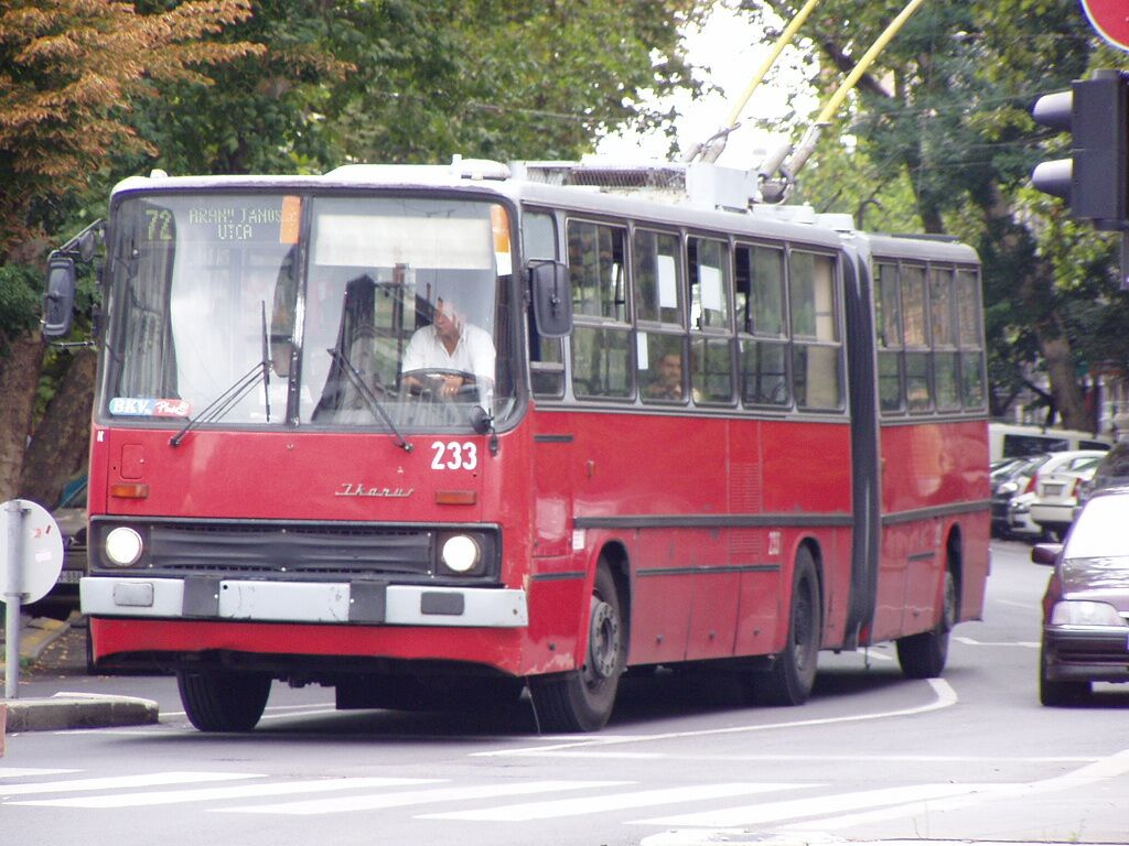 troli-ik280-070811 (3)