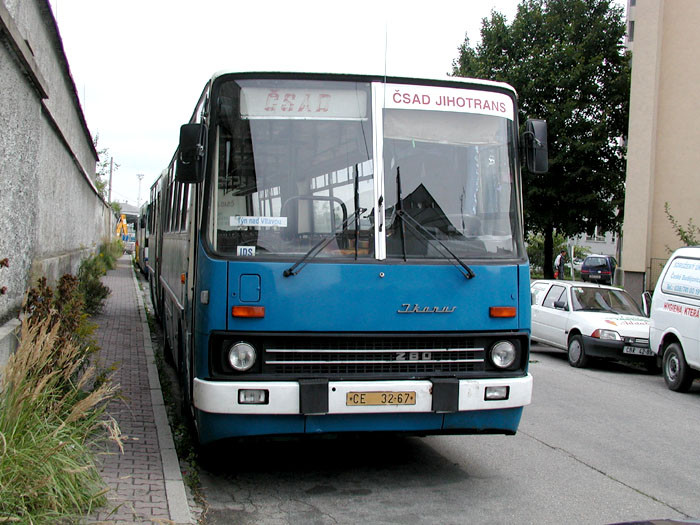 ikarus-001