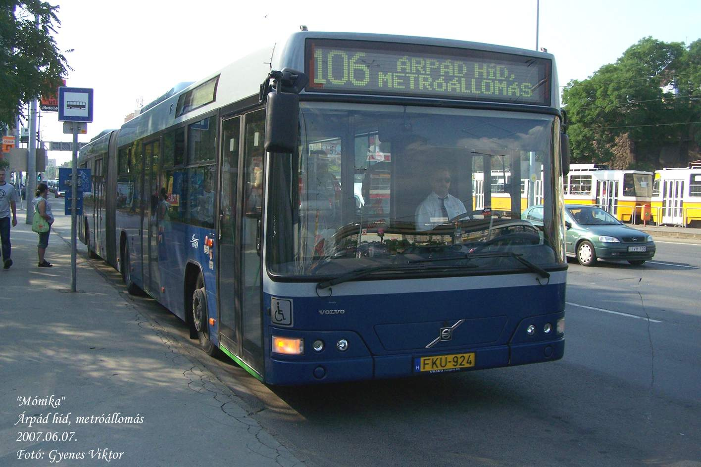 Busz FKU-924-Mónika