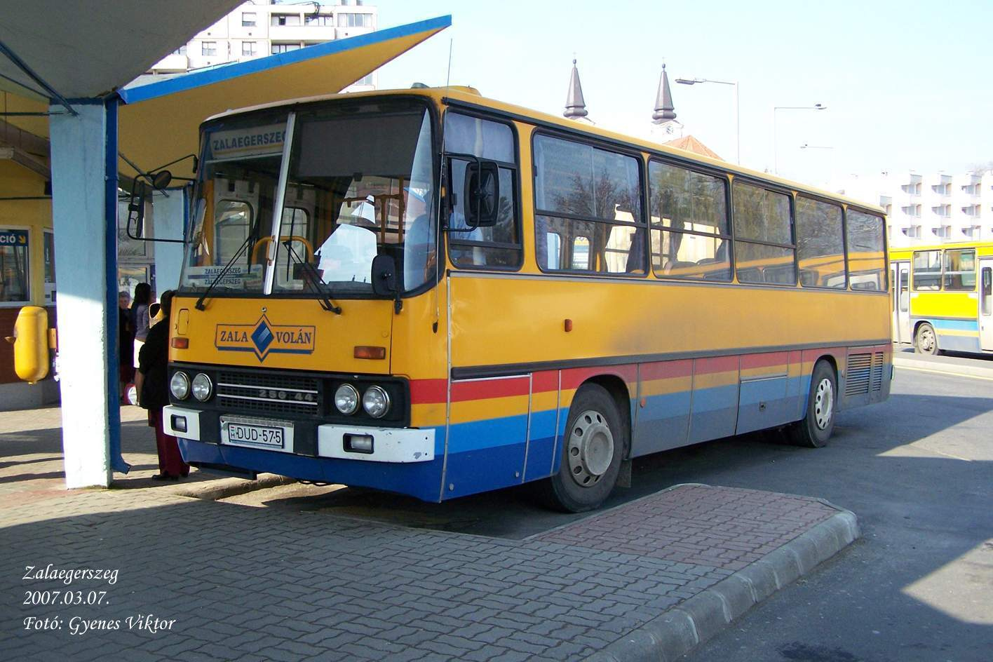 Ikarus 256-44-DUD-575 1