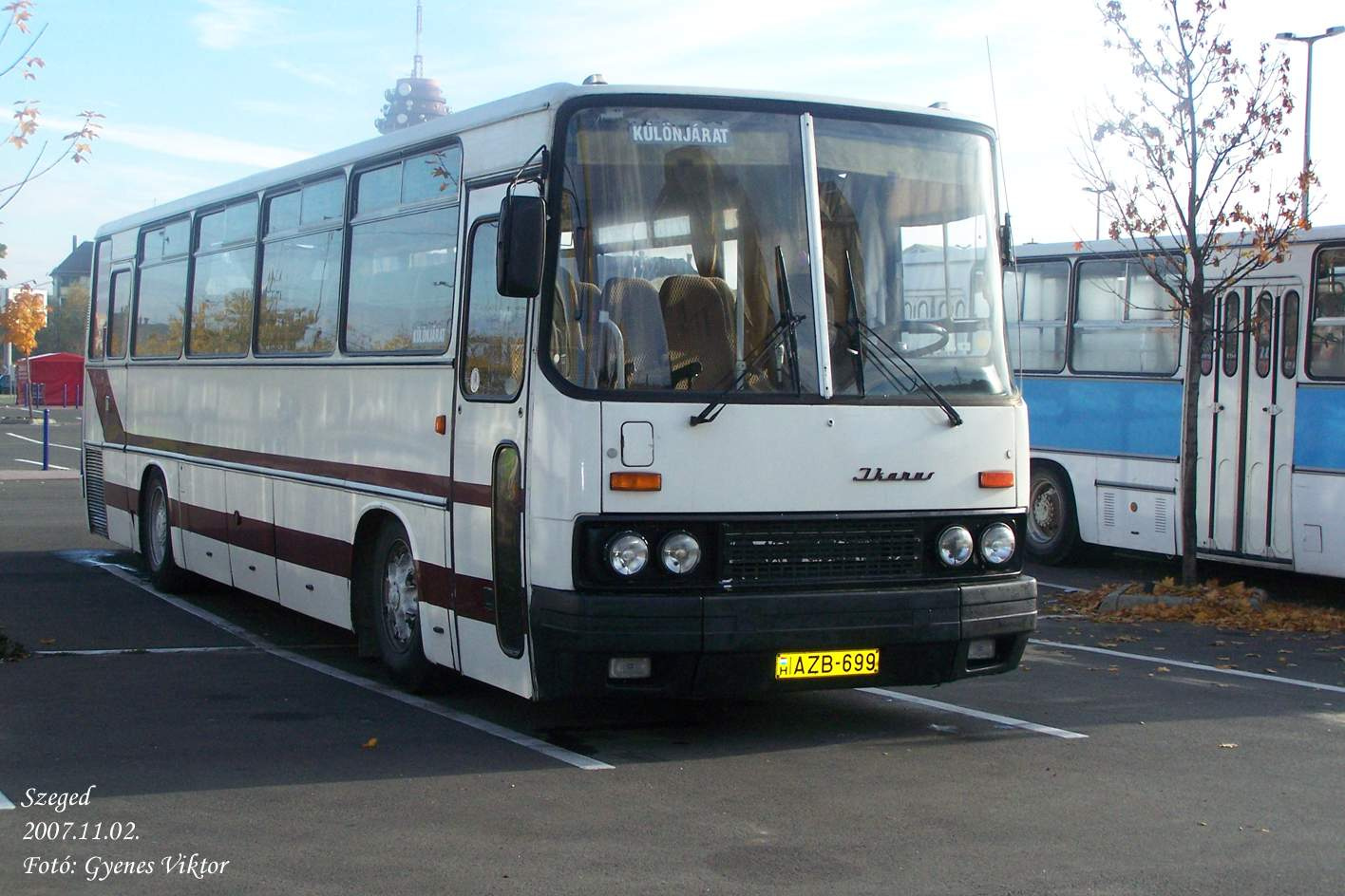 Ikarus 256-AZB-699