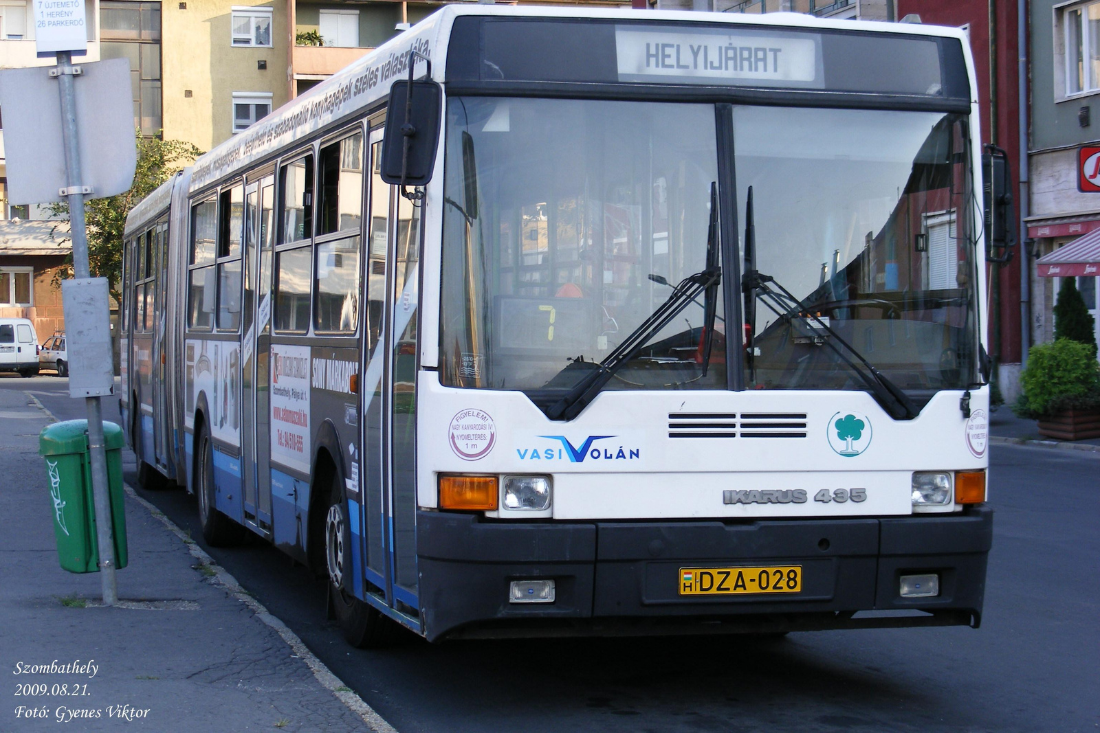 Ikarus 435-DZA-028