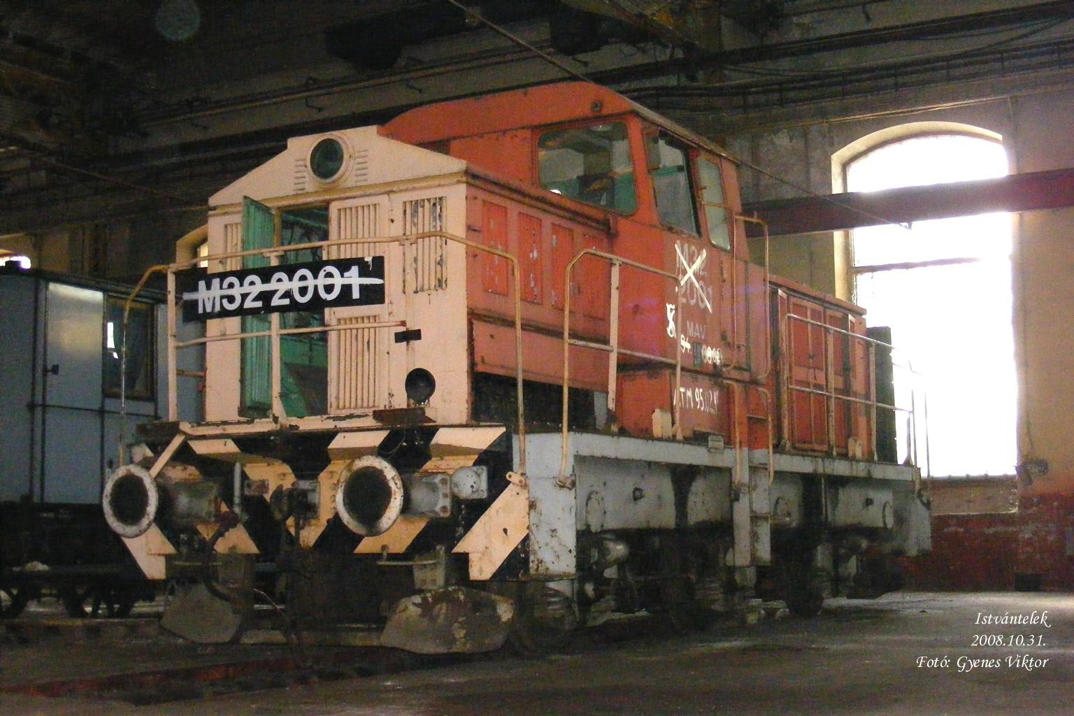 M32-2001 1