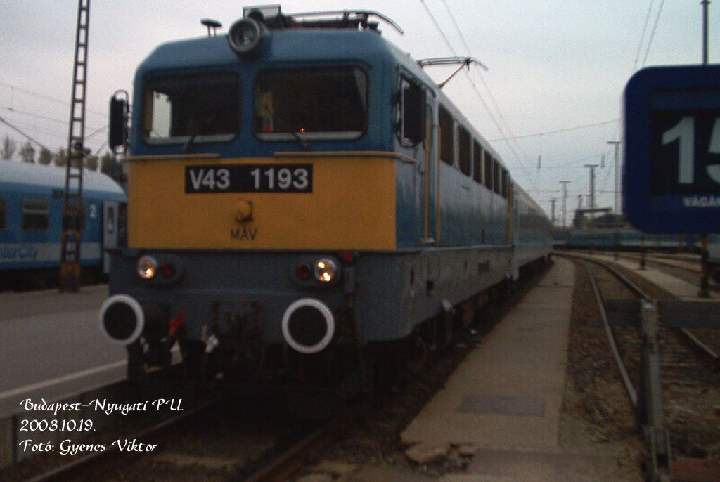 V43-1193 3