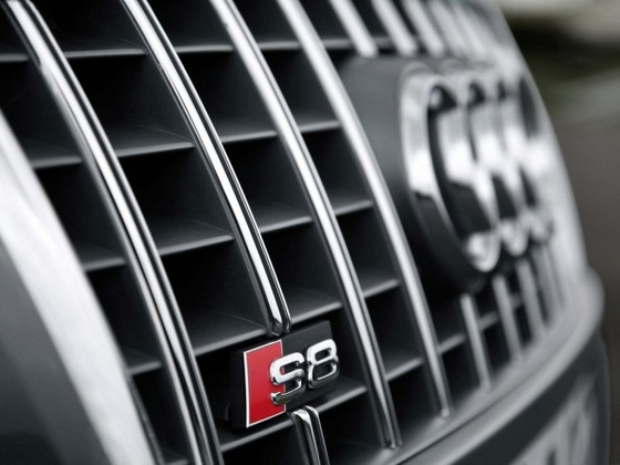 Audi S8