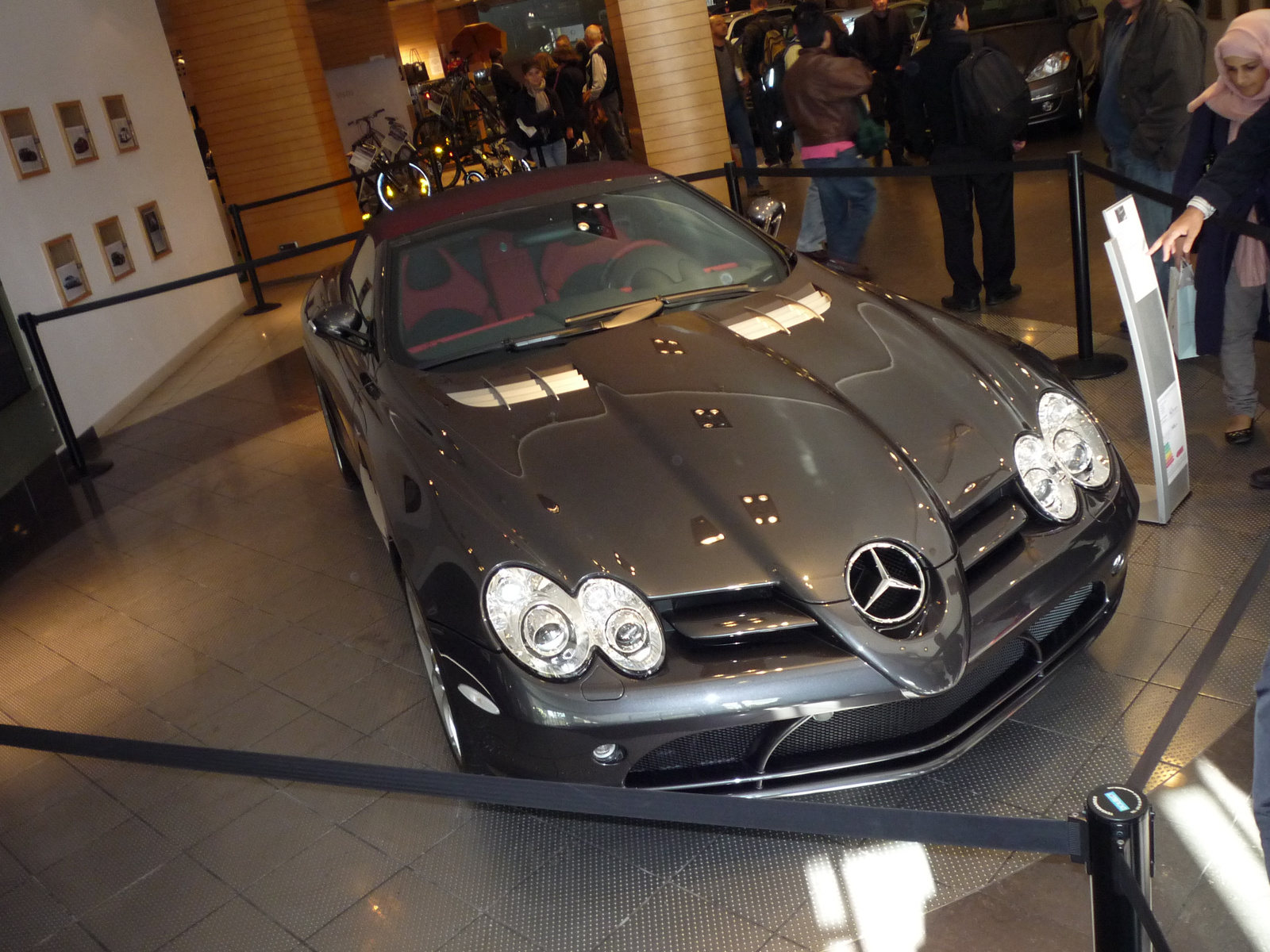 McLaren Mercedes SLR Roadster