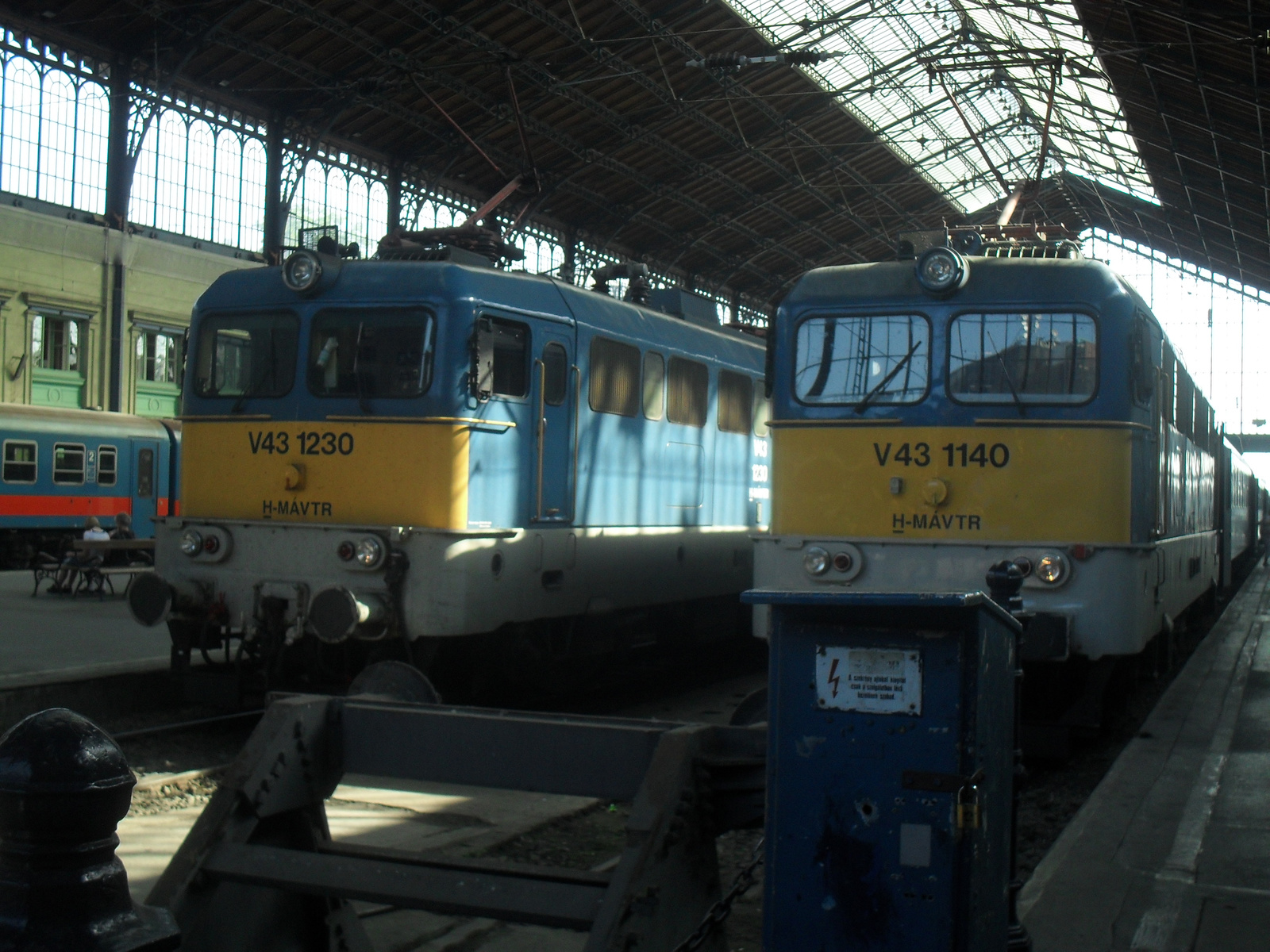 V43 1230 & V43 1140