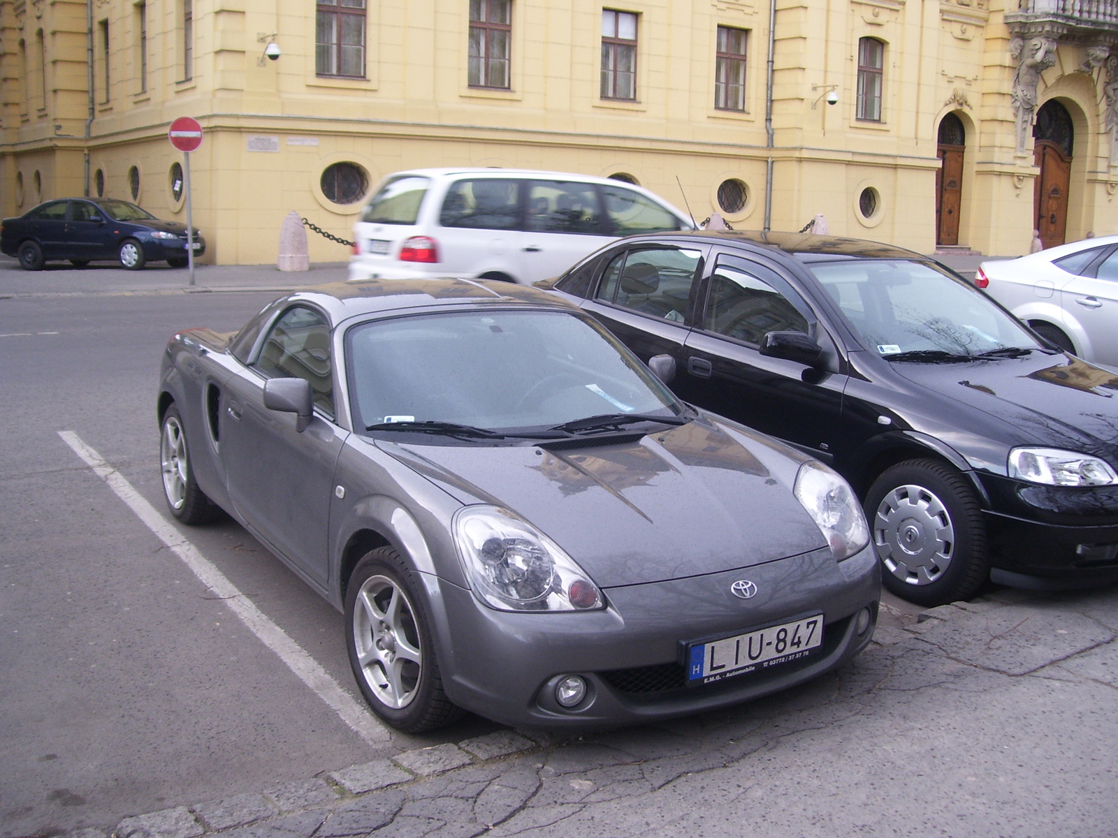 Toyota MR2